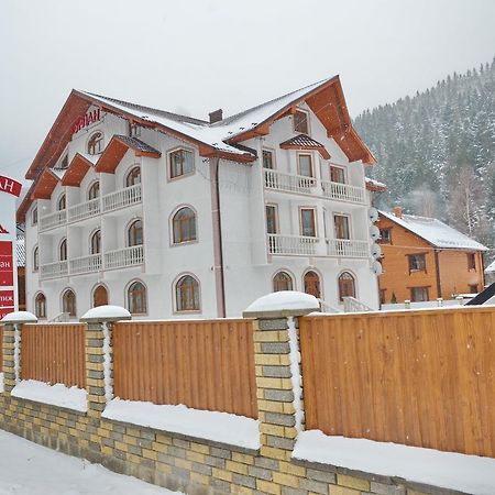 Apart-Hotel Orlan Mykulychyn Exterior foto